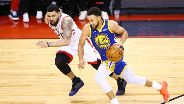 stephen-curry-fred-vanvleet-warriors-raptors-finals.jpg